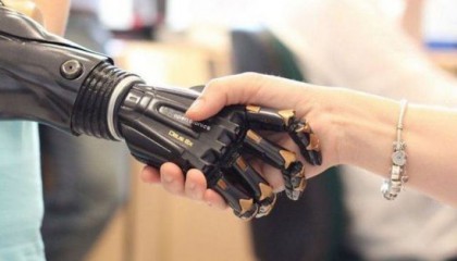Инженеры Московского института сконструировали механическую руку