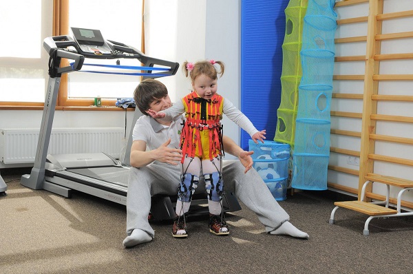 Лечение детского церебрального паралича, причины и формы. Реабилитация и лечение детей с ДЦП - фото